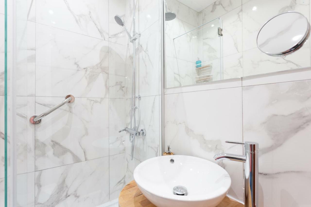 Rossio Vintage Two-Bedroom Apartment - By Lu Holidays Lissabon Exterior foto
